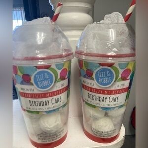 NWT Set of 2 Fizz & Bubble Bath Fizzies. 12 small bath Fizzies & Loofa Sponge